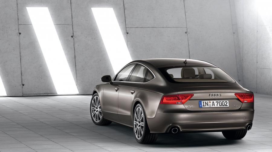  Audi A7 Sportback 3.0 TFSI Quattro 2010 года  (фото 3 из 16)